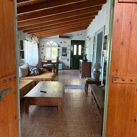 Sunlight And Luna Kanakádes