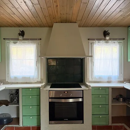 Sunlight And Luna Kanakádes